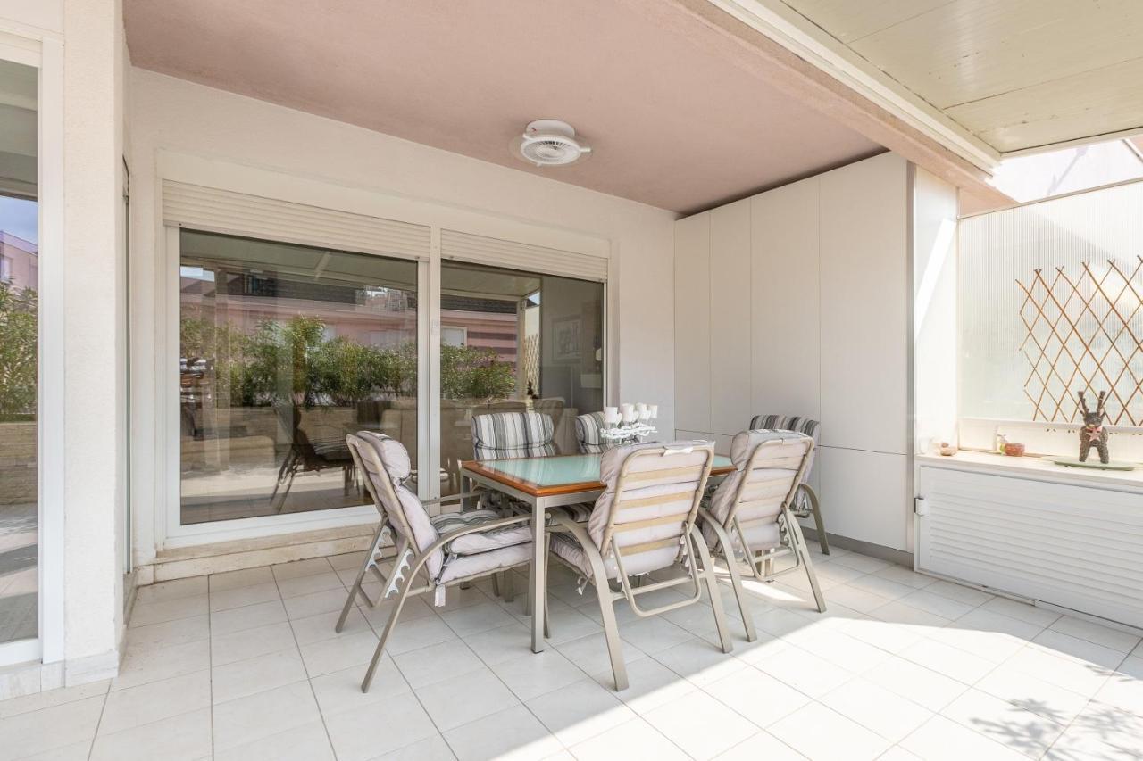 Apartment Relax Whit Big Terrace 170M2 Near The Beach Split Dış mekan fotoğraf