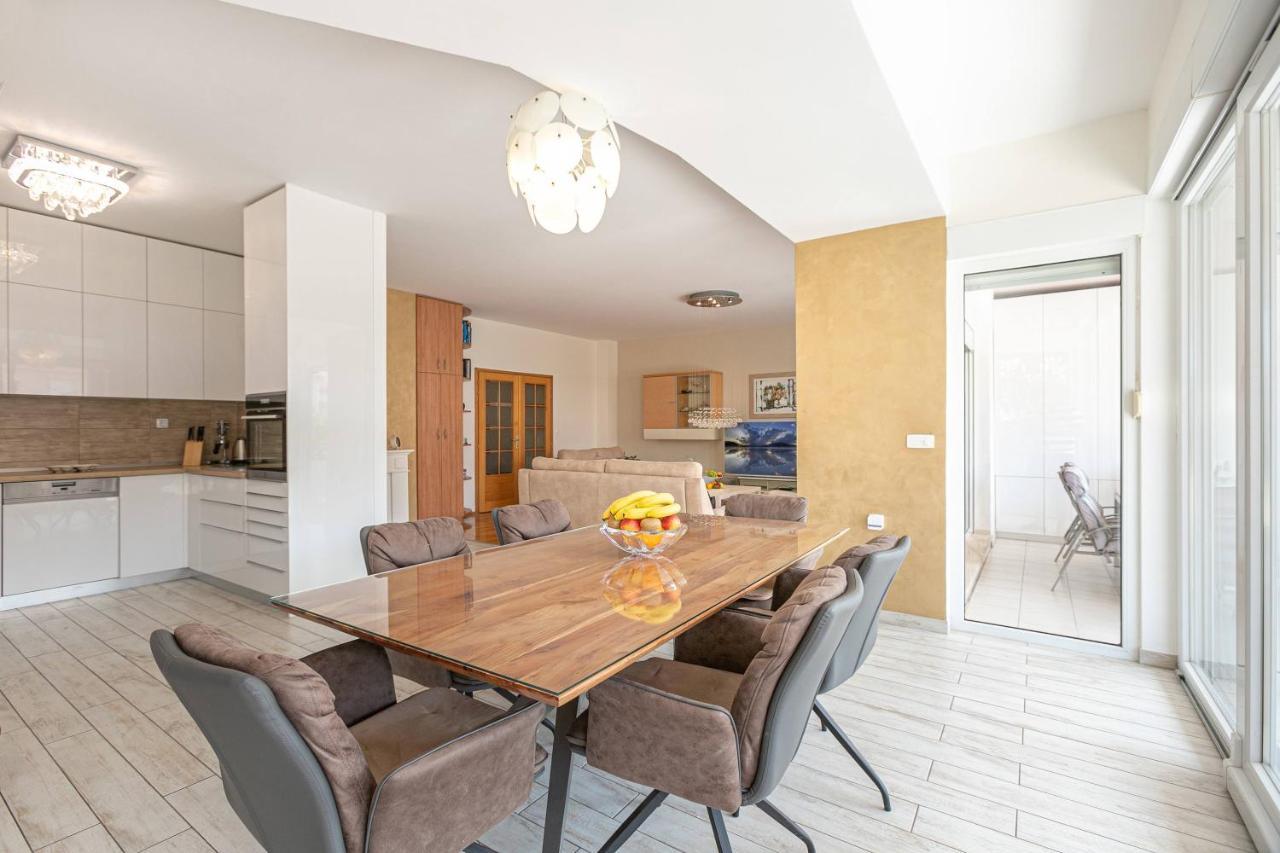 Apartment Relax Whit Big Terrace 170M2 Near The Beach Split Dış mekan fotoğraf