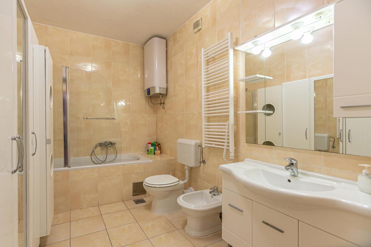 Apartment Relax Whit Big Terrace 170M2 Near The Beach Split Dış mekan fotoğraf